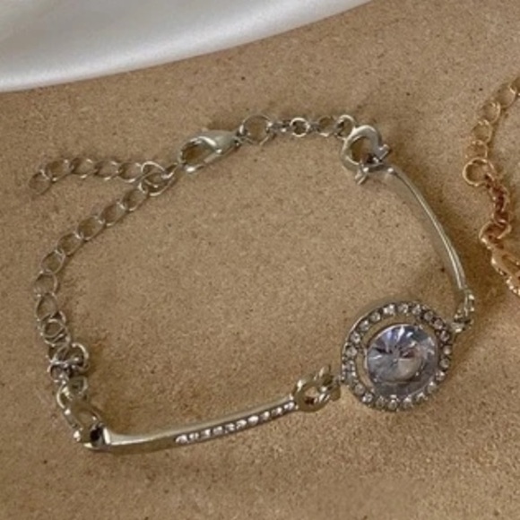 Silver Metal Geometric Rhinestone Gem Bracelet - Picture 2 of 3